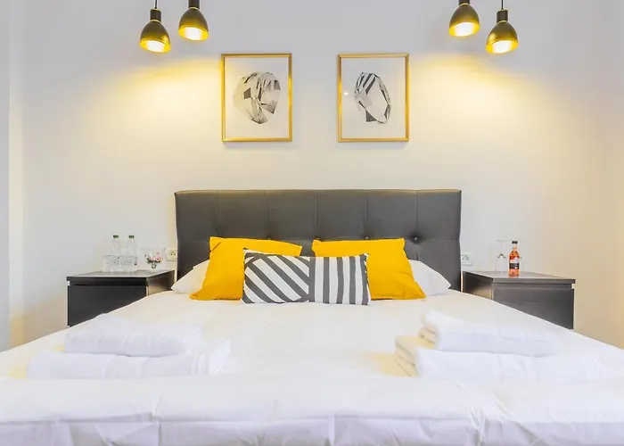 Chateau: Upscale Suites In Bucharest\'S Historical Center!