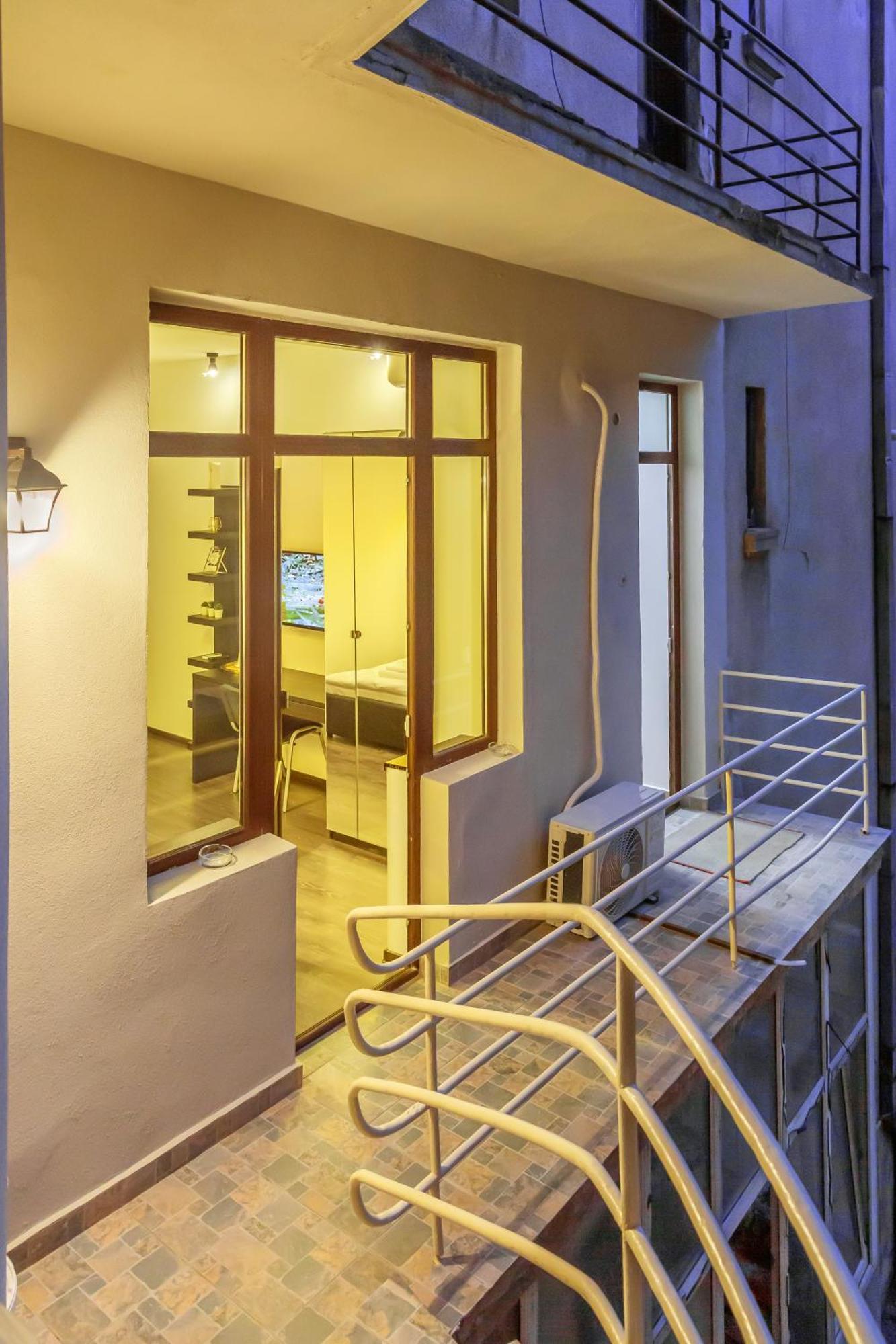Chateau: Upscale In Bucharest's Historical Center! Aparthotel Bucarest