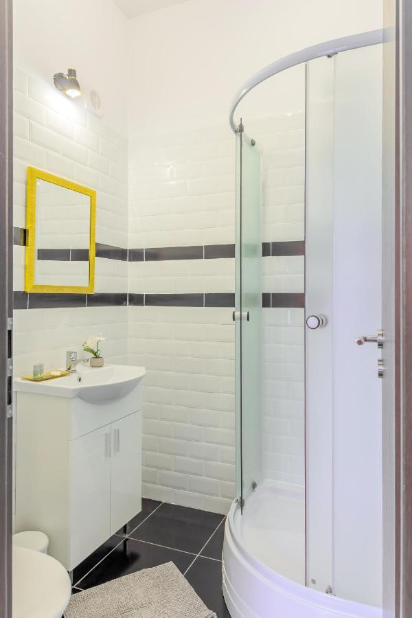 Aparthotel Chateau: Upscale In Bucharest's Historical Center! Bucarest